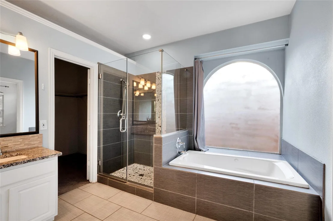 Photo of 2106 Hillside Drive