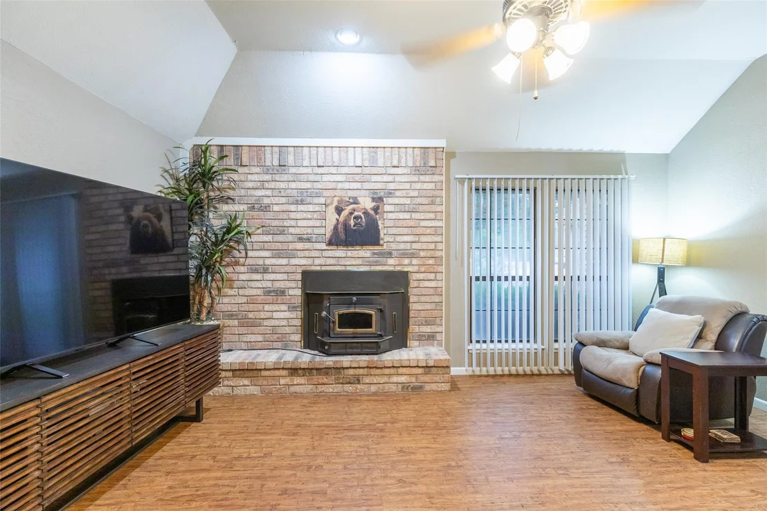 Photo of 3166 Constitution Avenue