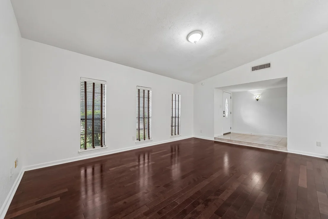 Photo of 10239 Green Ash Road