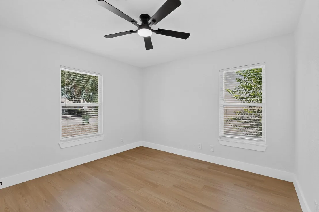 Photo of 808 Lilac Drive