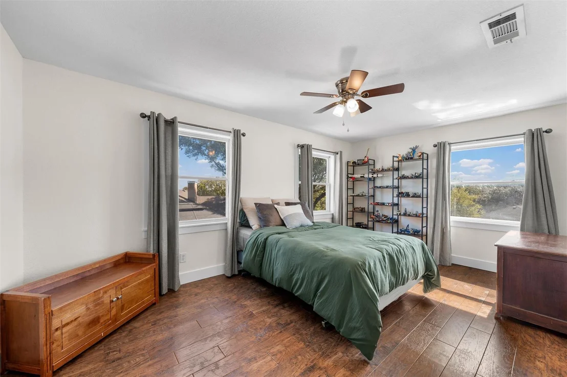 Photo of 4324 Green Point Drive
