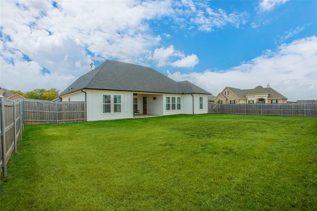 Photo of 116 Indian Trails Road