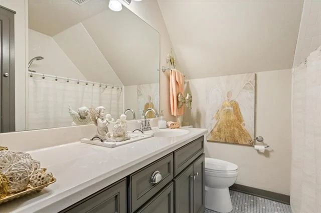 Photo of 649 Wedgewood Drive