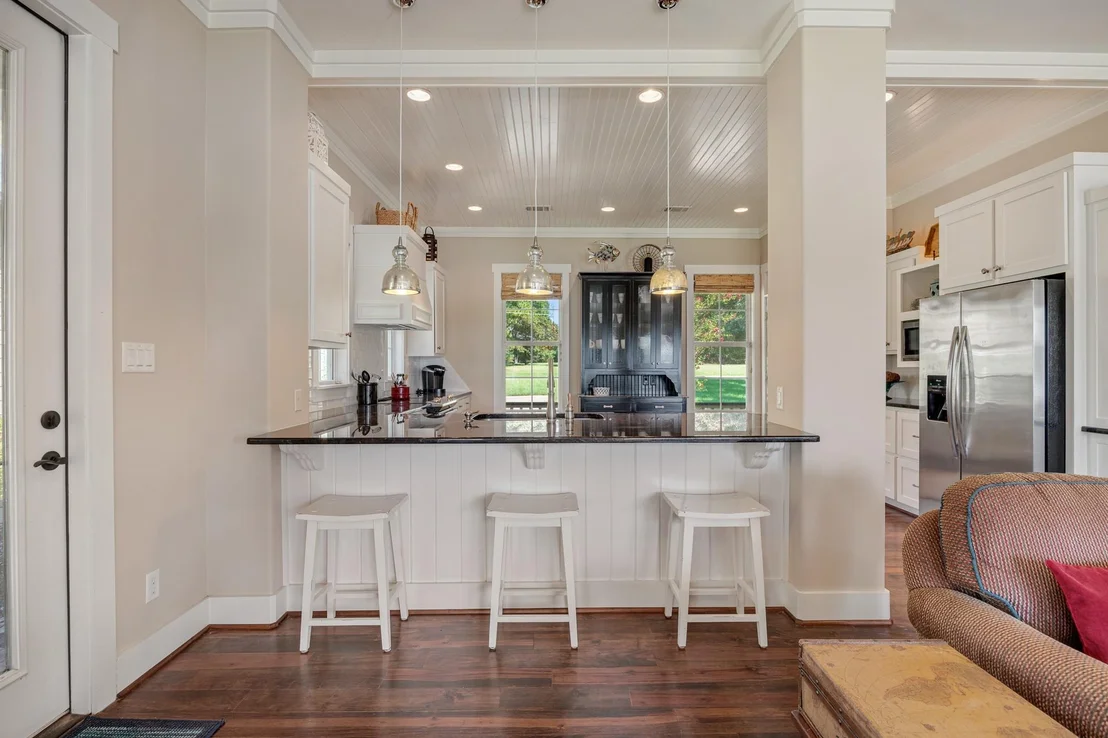 Photo of 8155 E Lake