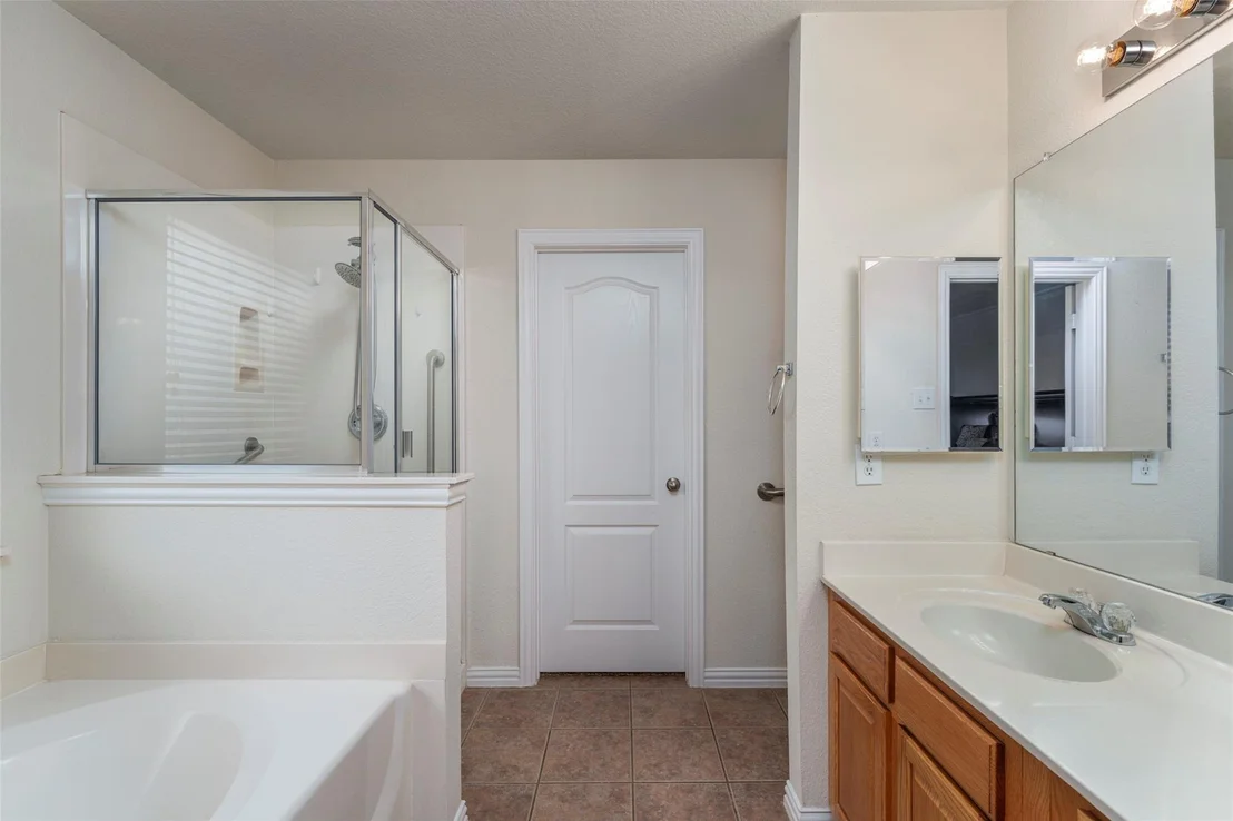 Photo of 6633 Chalk River Drive