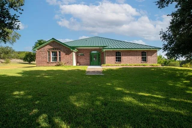 Photo of 853 County Road 4390