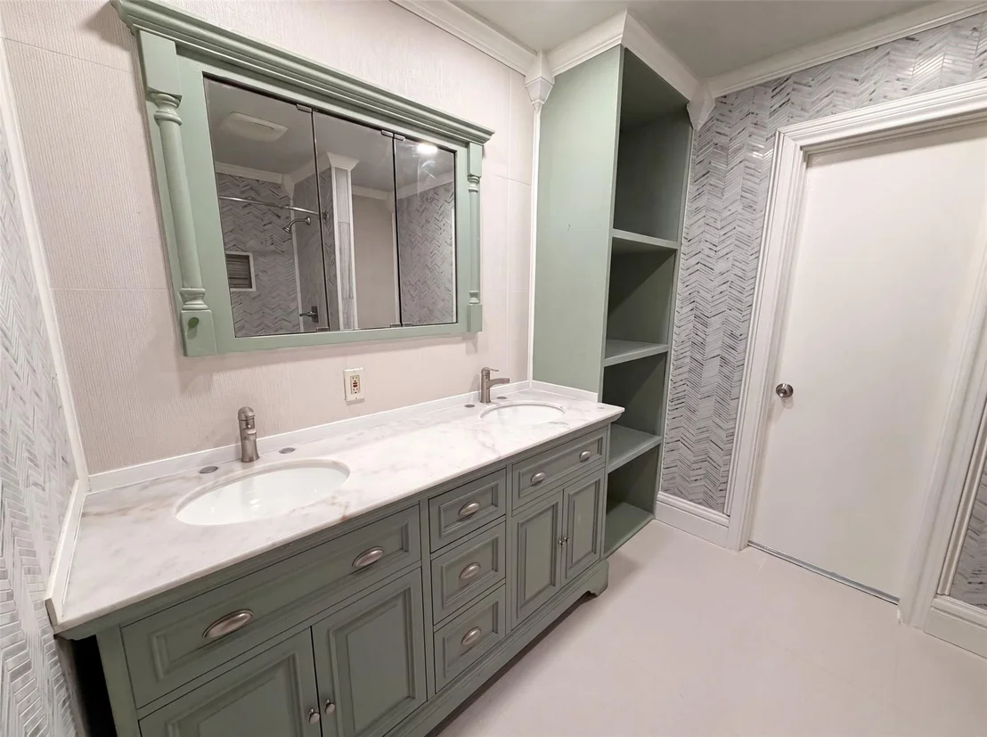 Photo of 3423 Willow Crest Lane