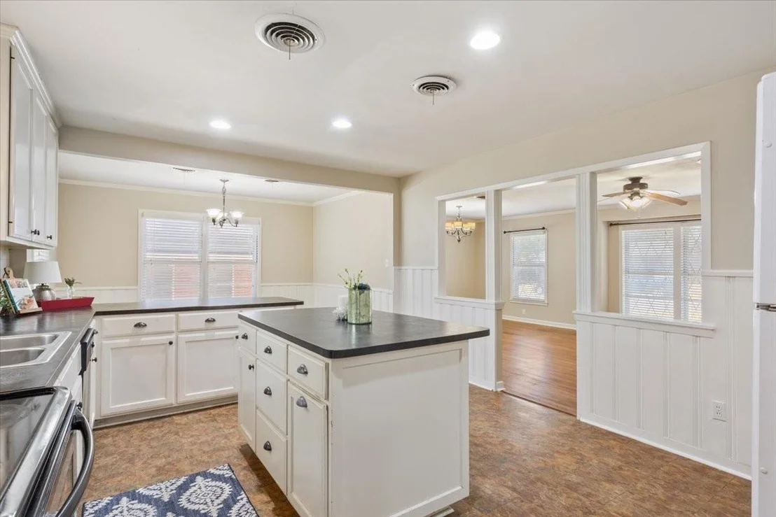 Photo of 1212 Guthrie Drive