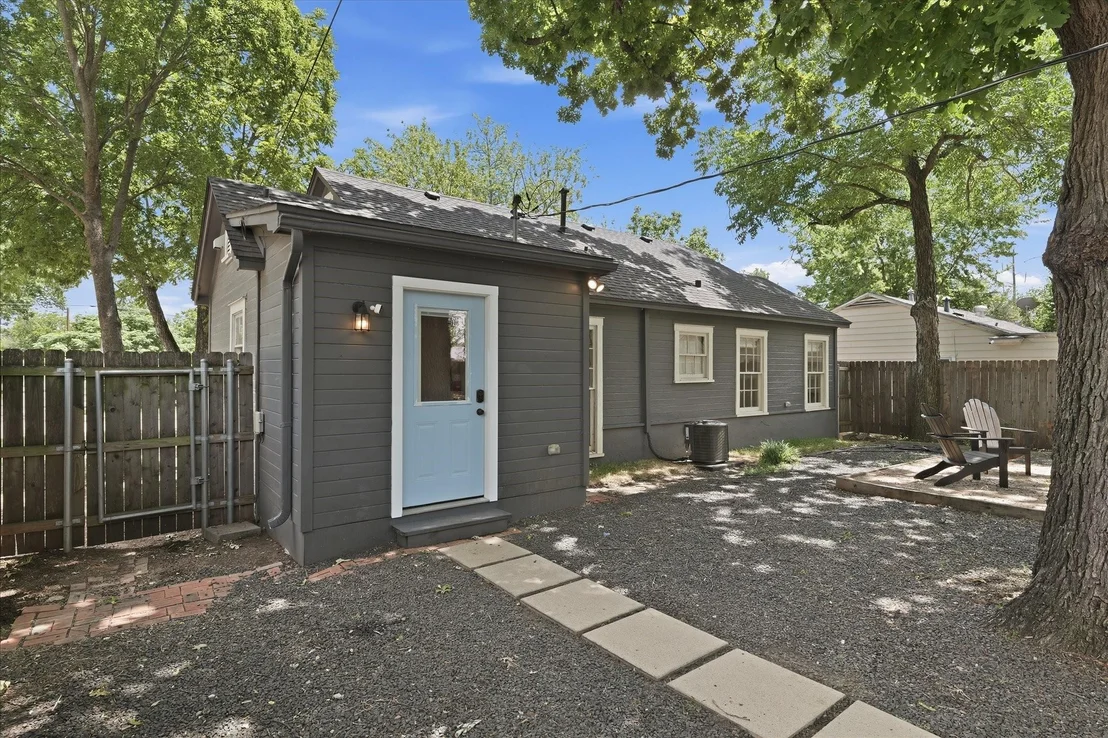 Photo of 2601 Columbus Avenue