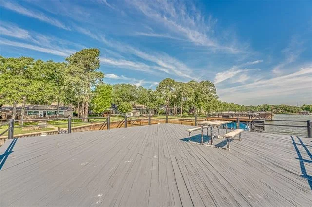 Photo of 113 Crestwood Circle