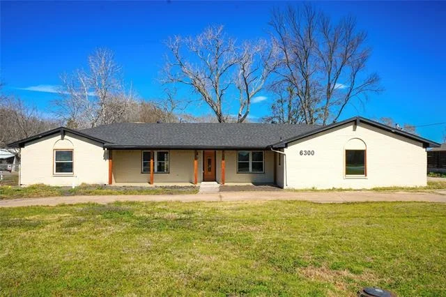 Photo of 6300 Lumley Road