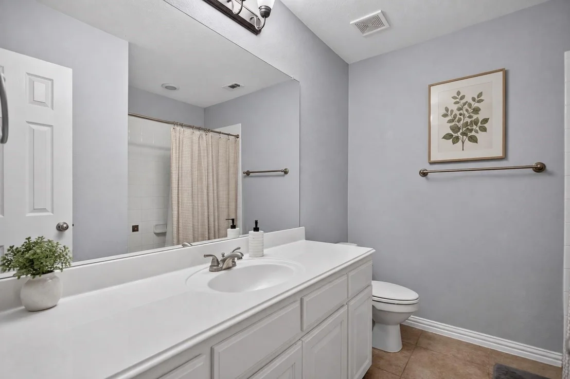Photo of 1020 Longhill Way