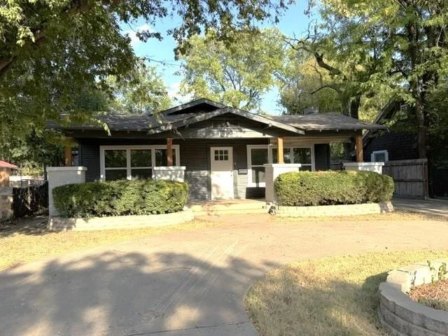 Photo of 1325 Highland Avenue