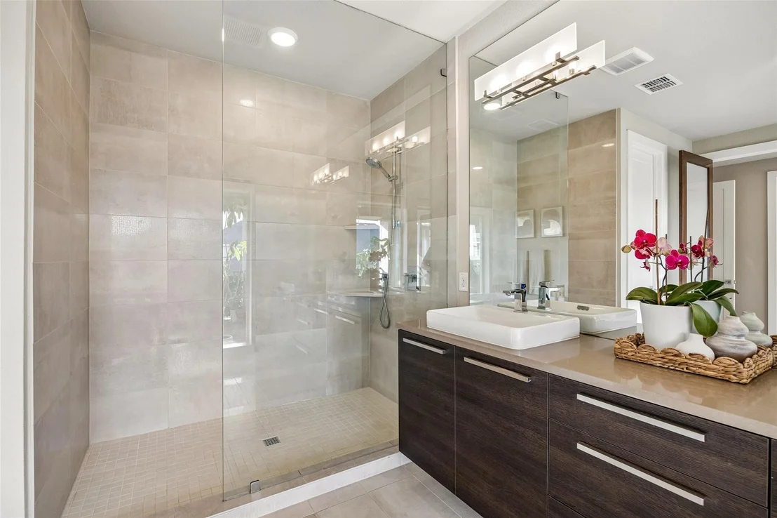 Photo of 4039 Heatherton Drive