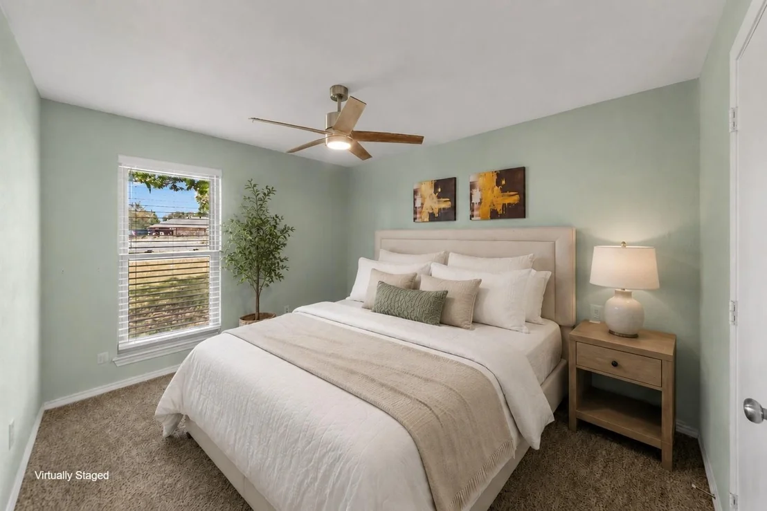 Photo of 16612 Scenic Circle