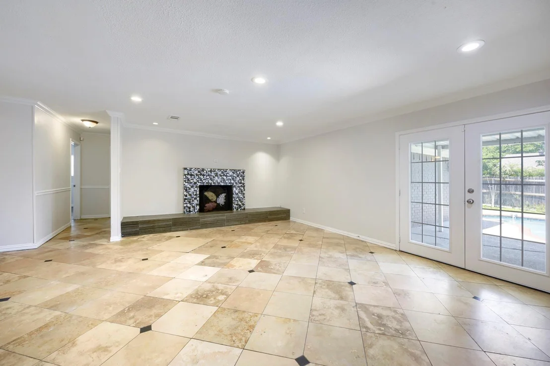 Photo of 917 Stratford Drive