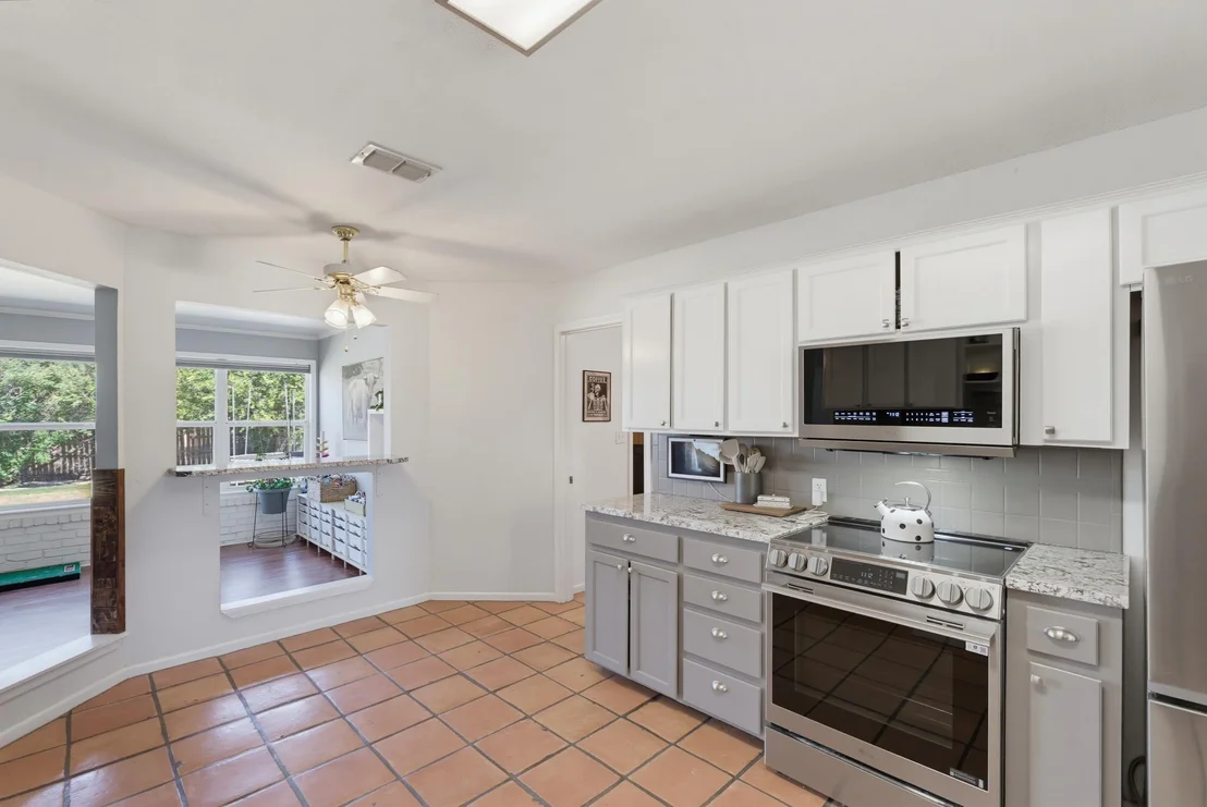 Photo of 1361 Larned Lane