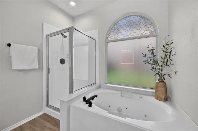 Photo of 2633 Lakeside Drive
