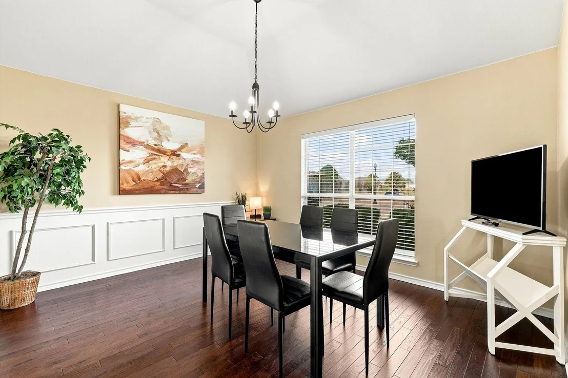 Photo of 335 Linhurst Drive