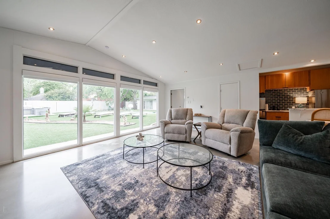 Photo of 741 Rivercrest Drive