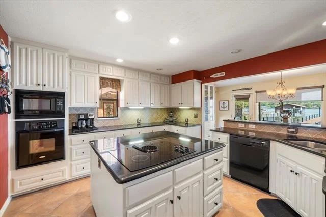 Photo of 169 Deer Island Road