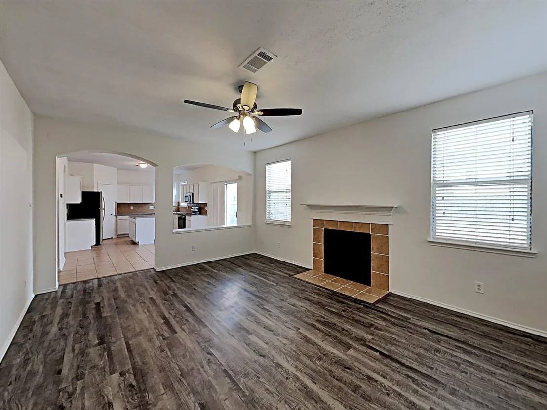 Photo of 8212 Dynasty