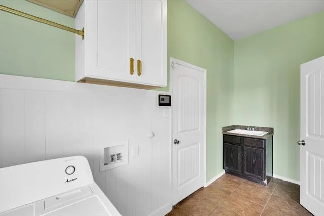Photo of 100 Windsor Circle