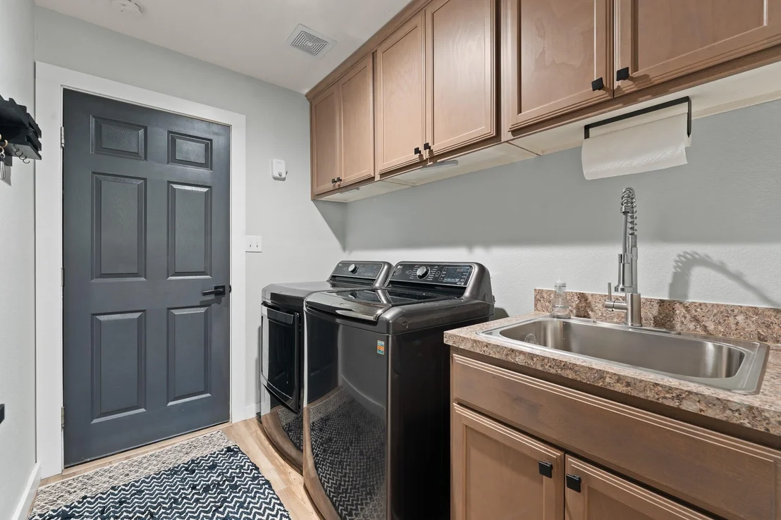 Photo of 3137 Shoreline Drive