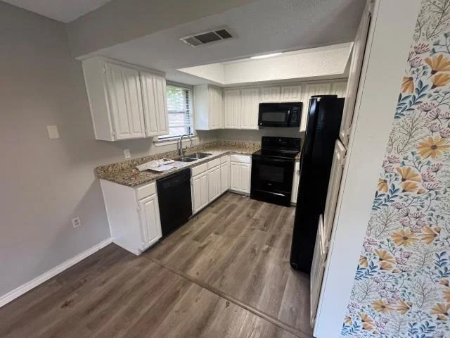 Photo of 934 Robinwood Drive