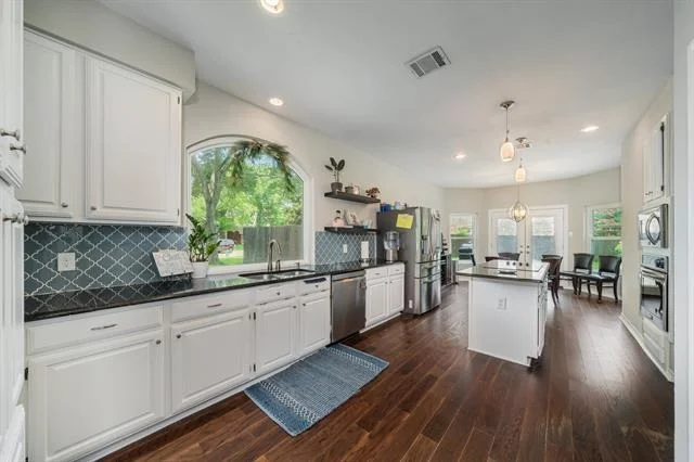 Photo of 2901 Stonepointe Drive