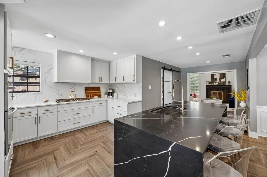 Photo of 5833 Gallant Fox Lane