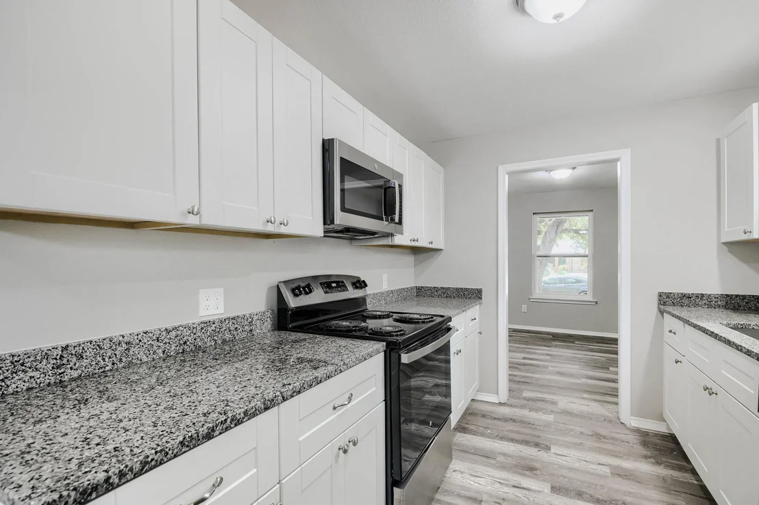 Photo of 1414 Dumont Drive