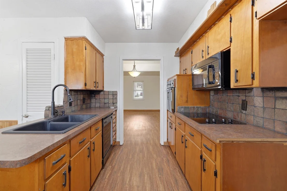 Photo of 806 Waggoner Drive
