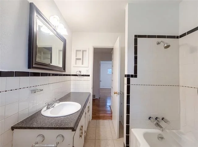Photo of 509 Robinhood Drive