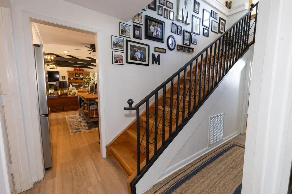 Photo of 325 MOHAWK