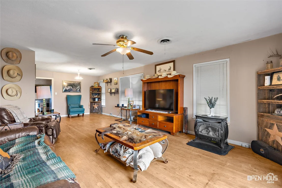 Photo of 1593 Irvin Road