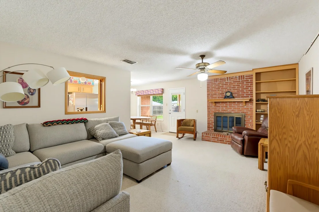Photo of 709 Gary Ln