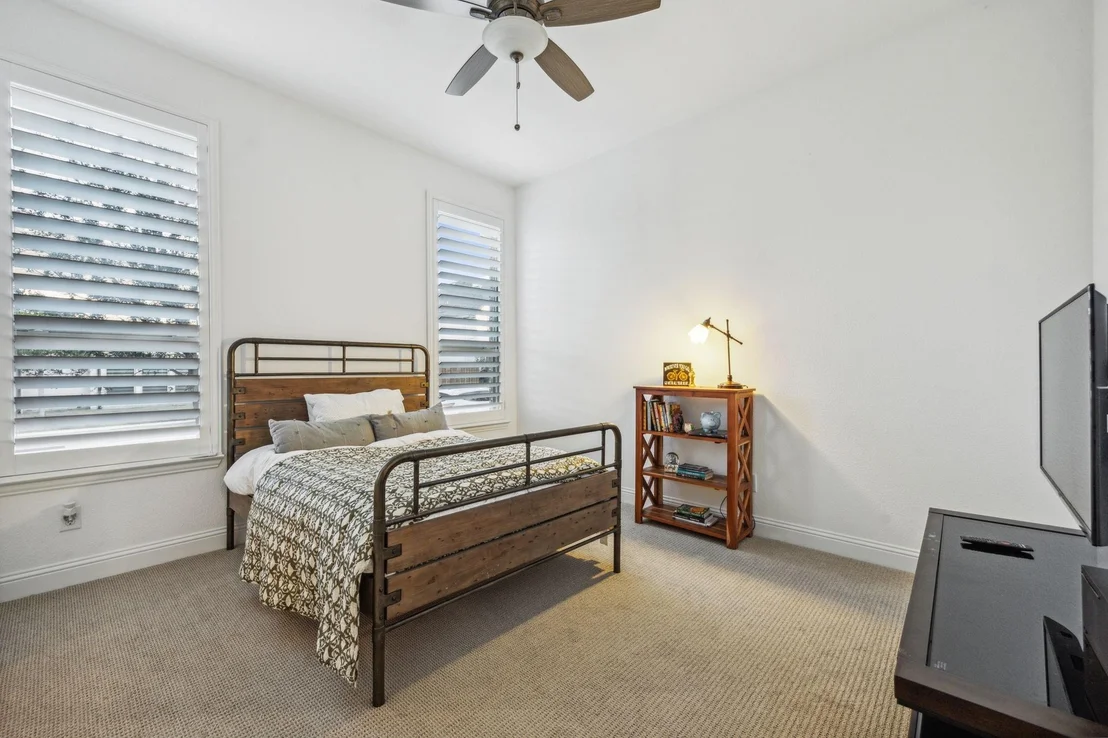 Photo of 8365 Western