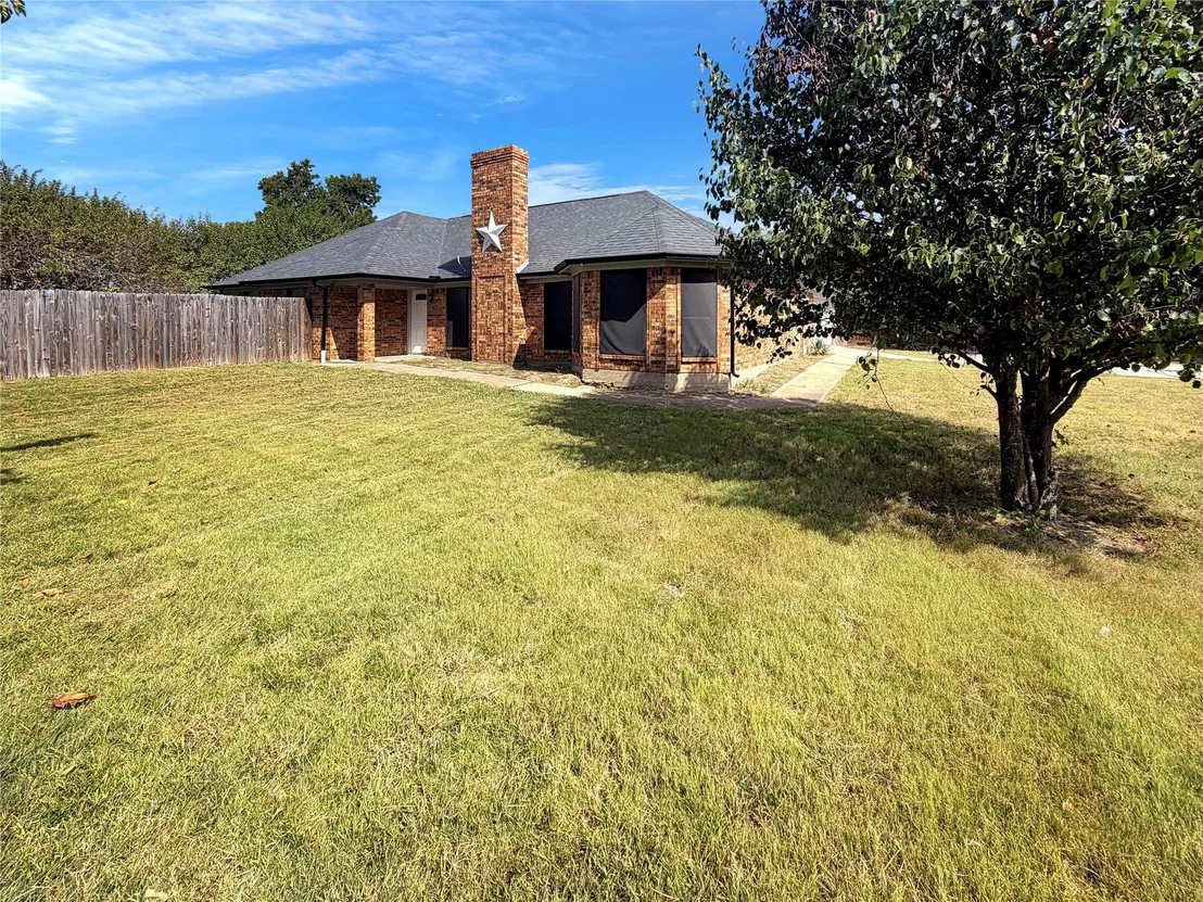Photo of 1106 N Atkins Drive
