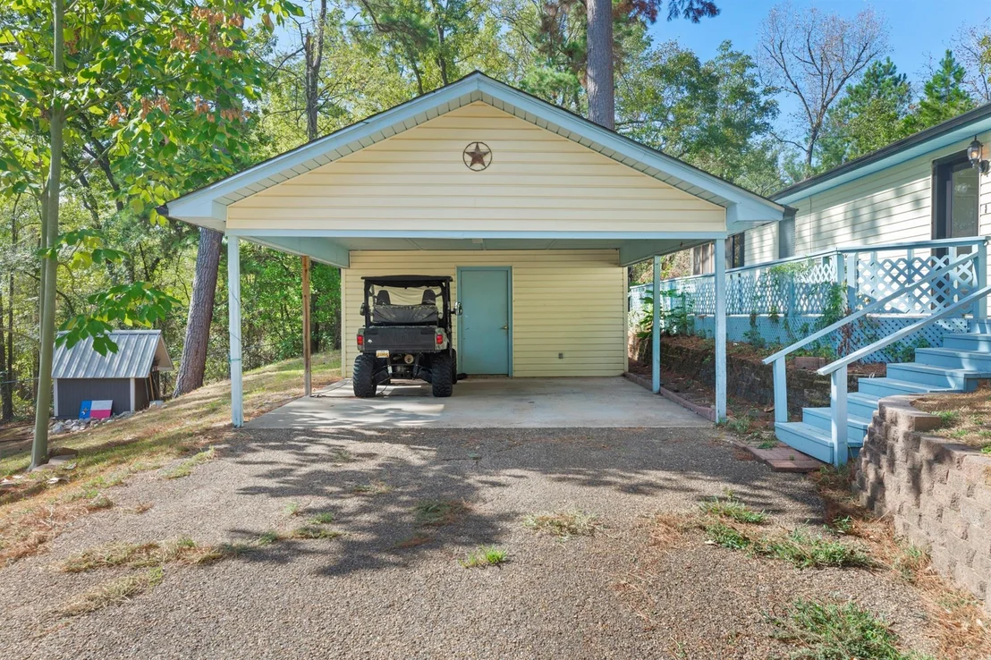 Photo of 1656 Pineview Lane