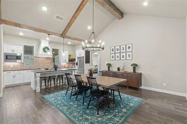Photo of 916 Silverleaf Drive