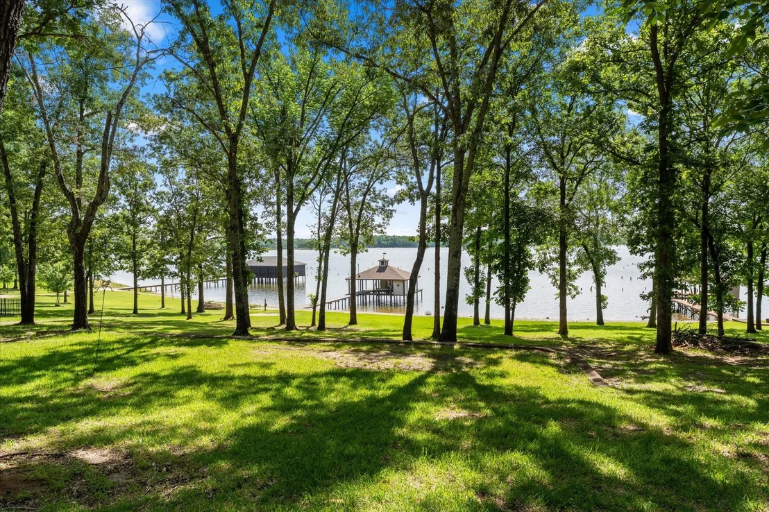 Photo of 1222 Private Road 5980