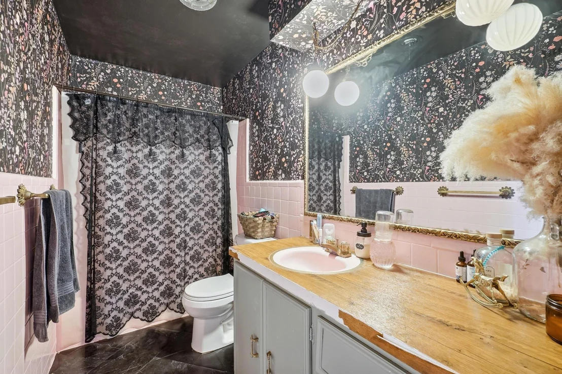 Photo of 1306 Westhill Lane