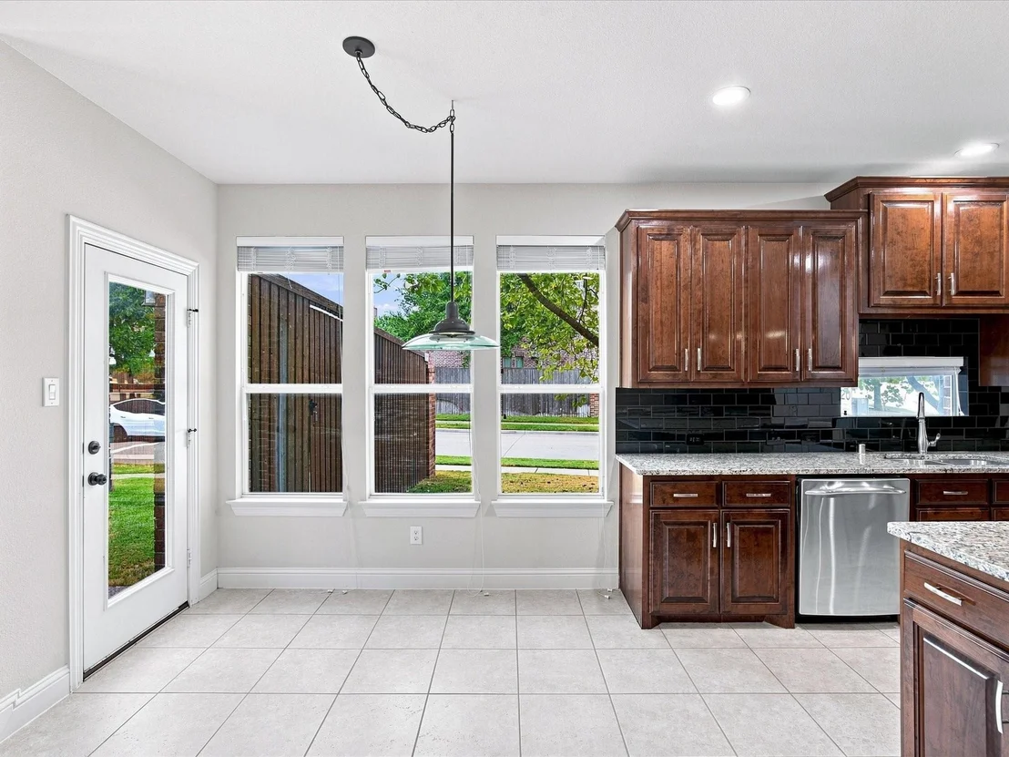 Photo of 412 Oriole Drive