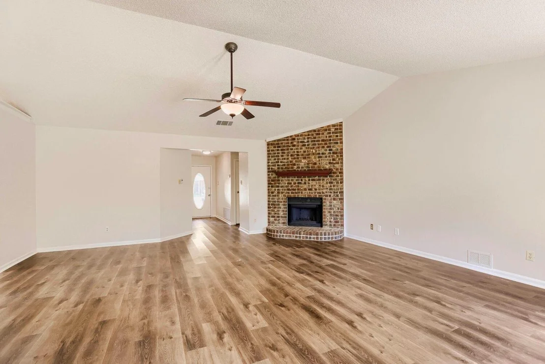 Photo of 314 Sandlewood Lane