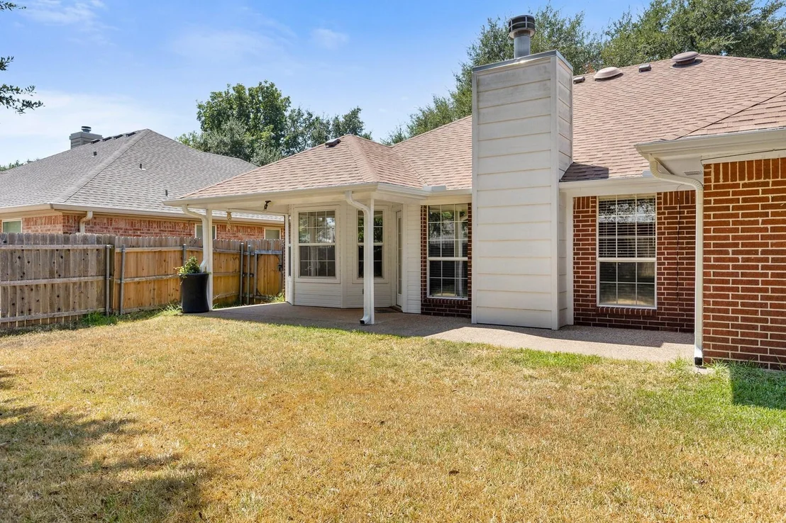 Photo of 2800 Comanche Trail