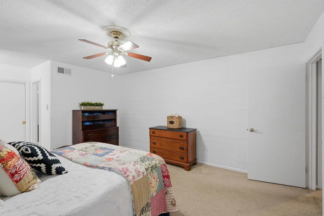 Photo of 858 Canyon Court