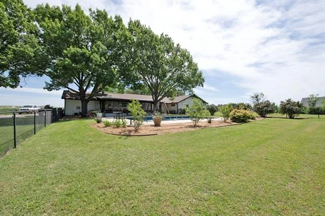 Photo of 6612 Eastview Drive