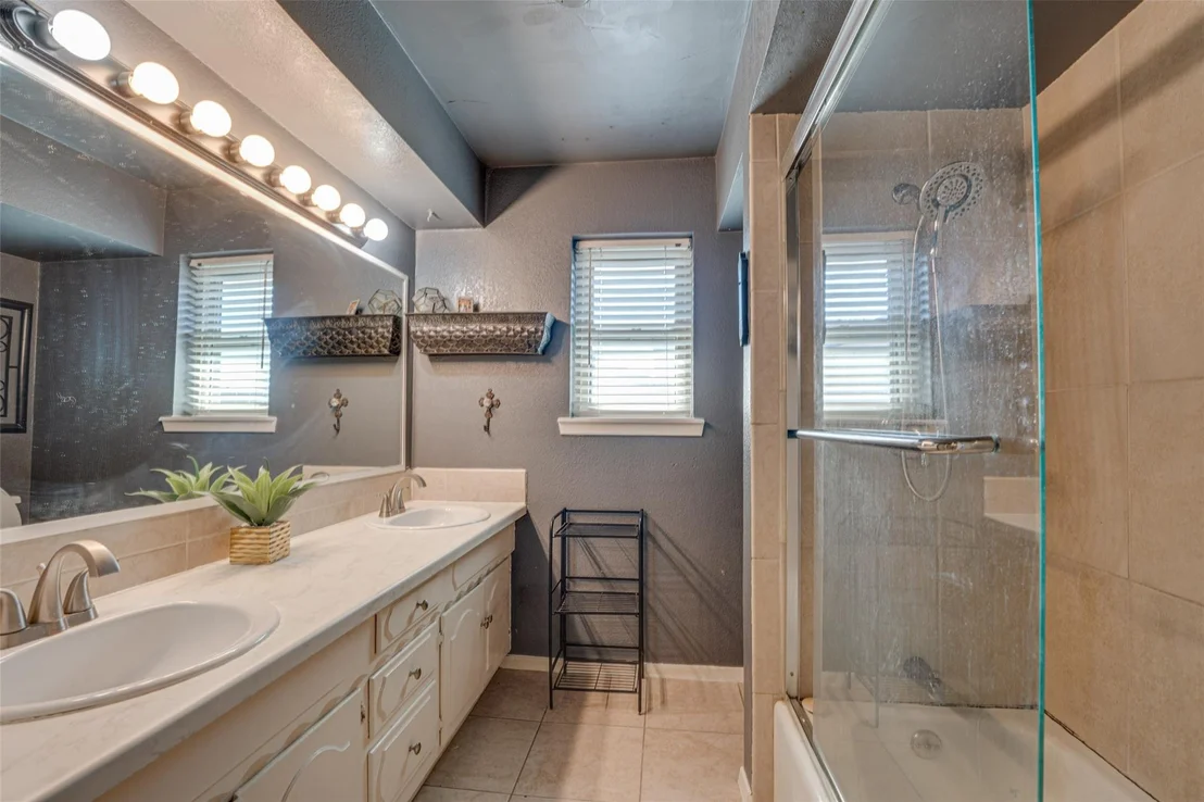 Photo of 903 Walnut Street