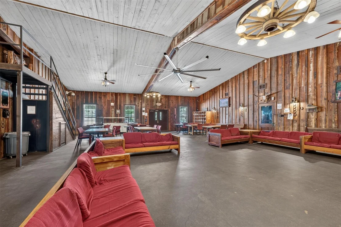 Photo of 2274 County Road 203 Loop